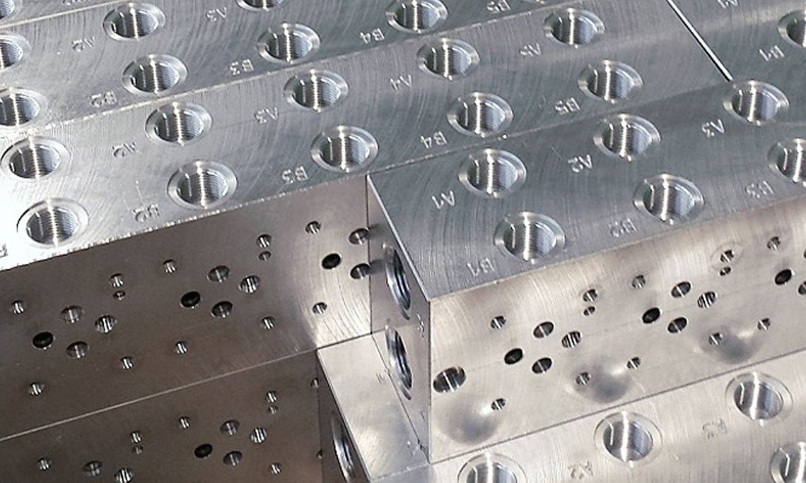 kundenspezifische Fertigung von Hydraulikblöcken aus Aluminium