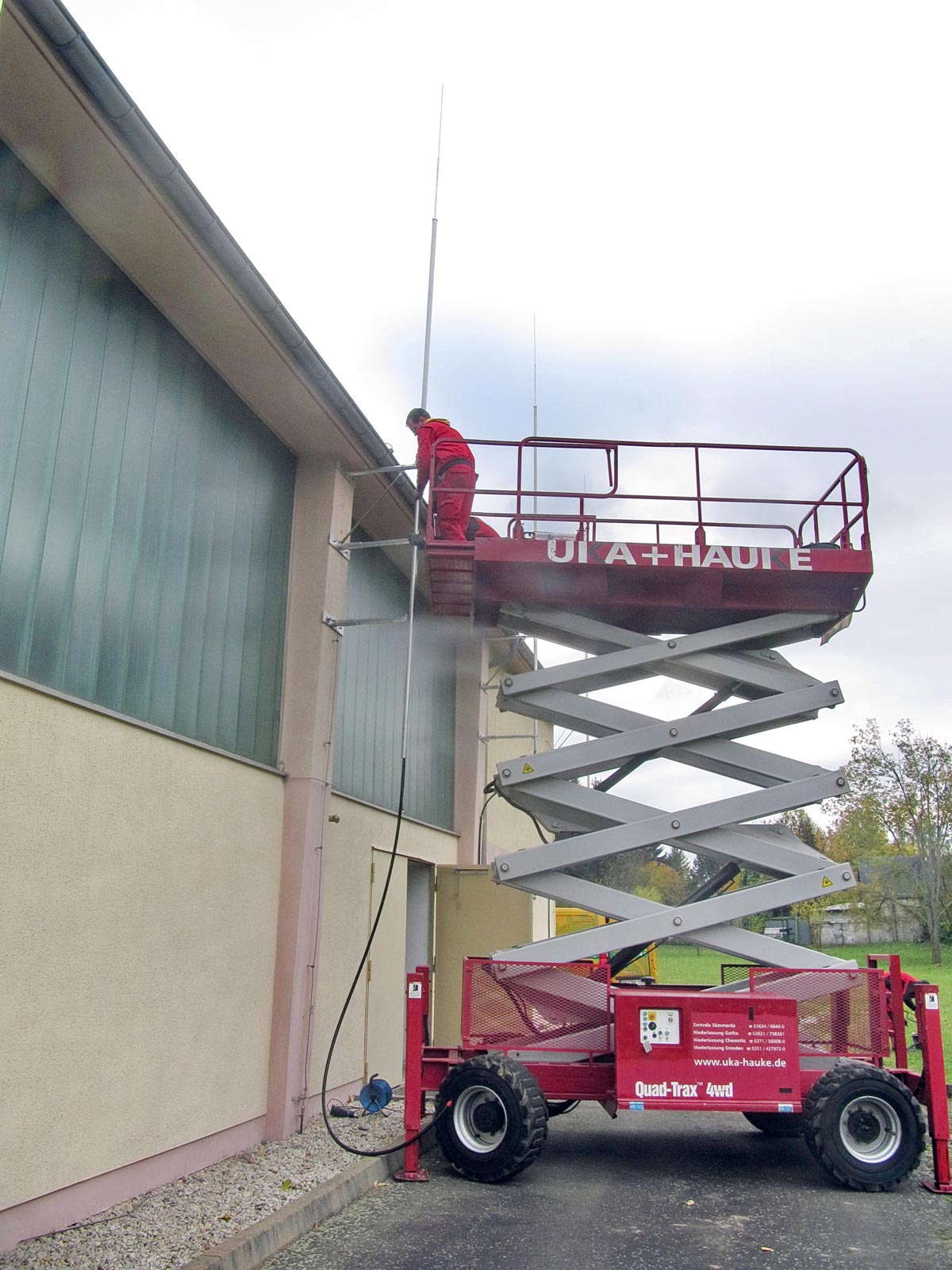 BESA GmbH - Blitzschutzmontage von Isolierten Blitzschutz BESA GmbH - Blitzschutzmontage von Isolierten Blitzschutz